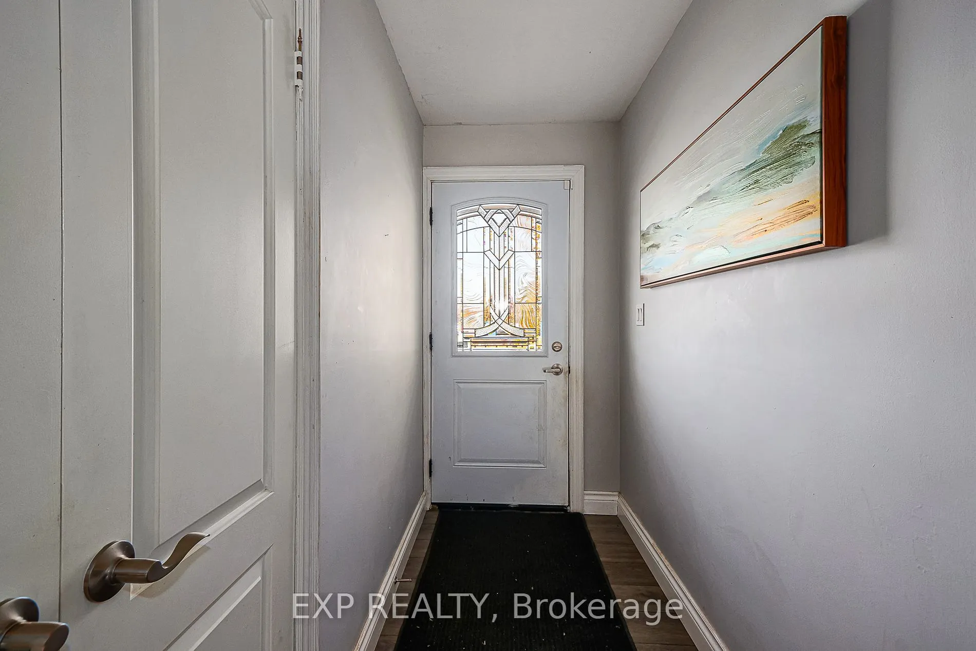 19 Locke Ave