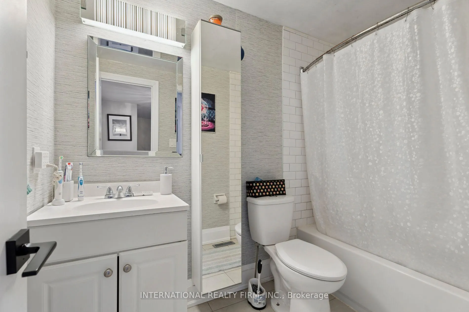 2 Bernick Dr, #3