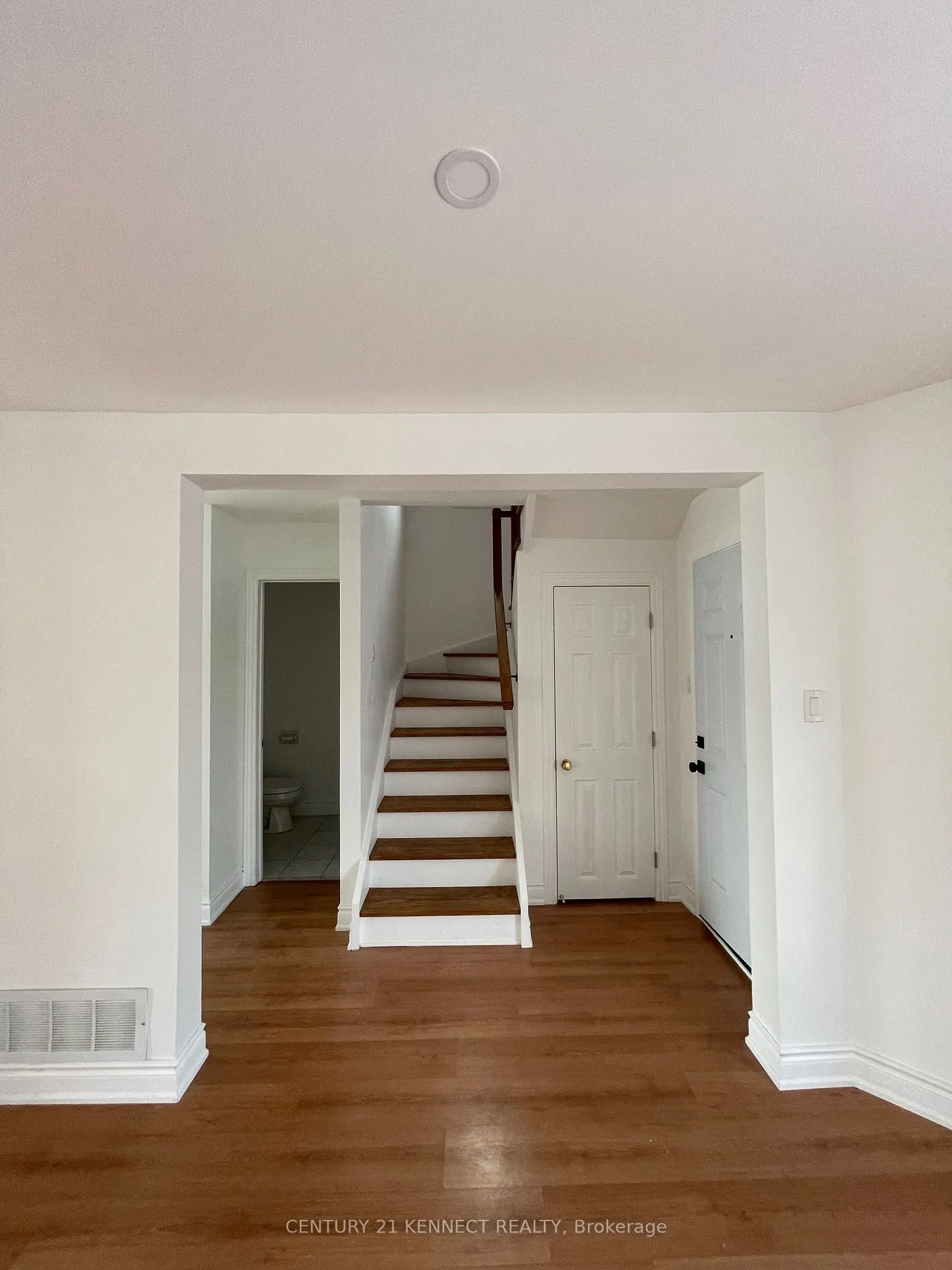 35 Drake Dr