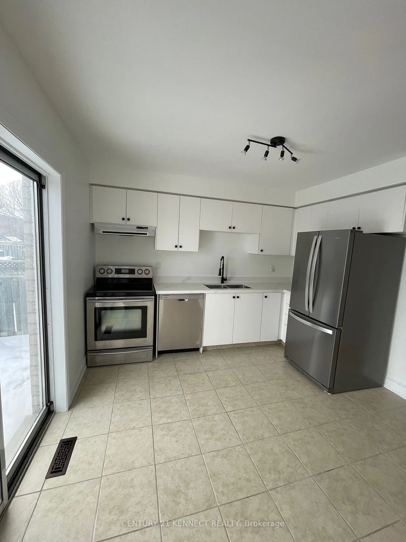35 Drake Dr