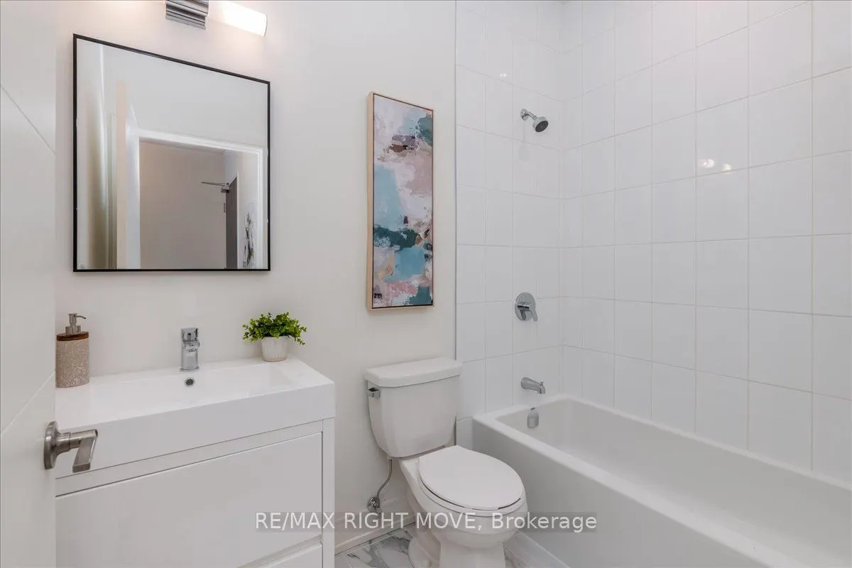 21 Matchedash Street, #211