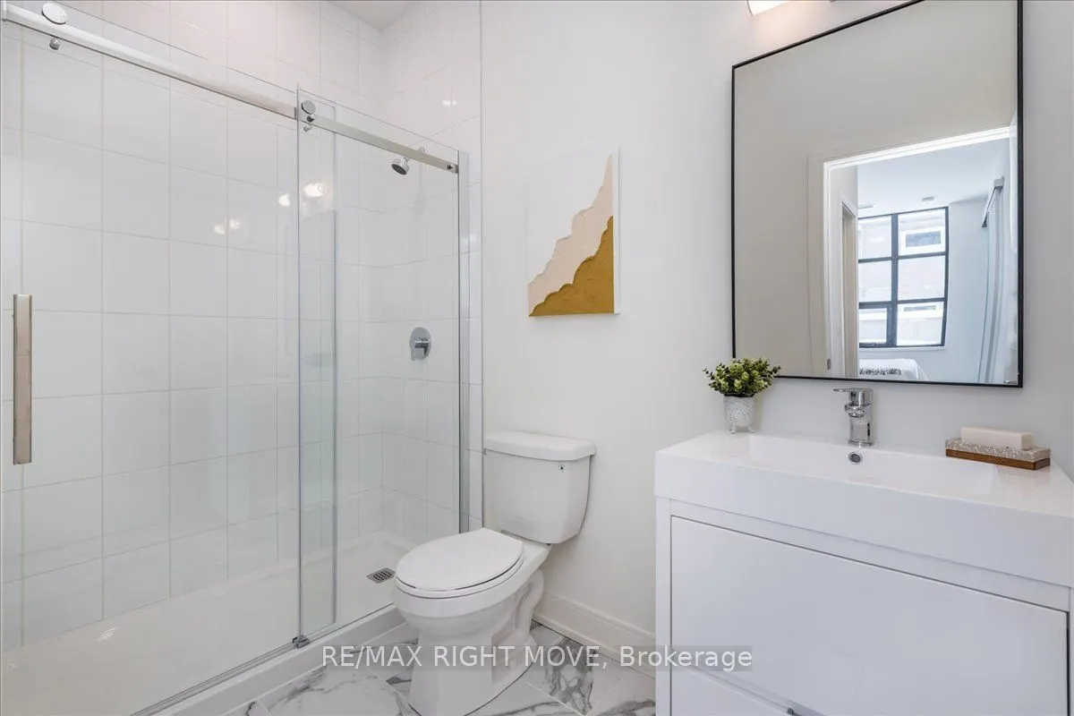 21 Matchedash Street, #211