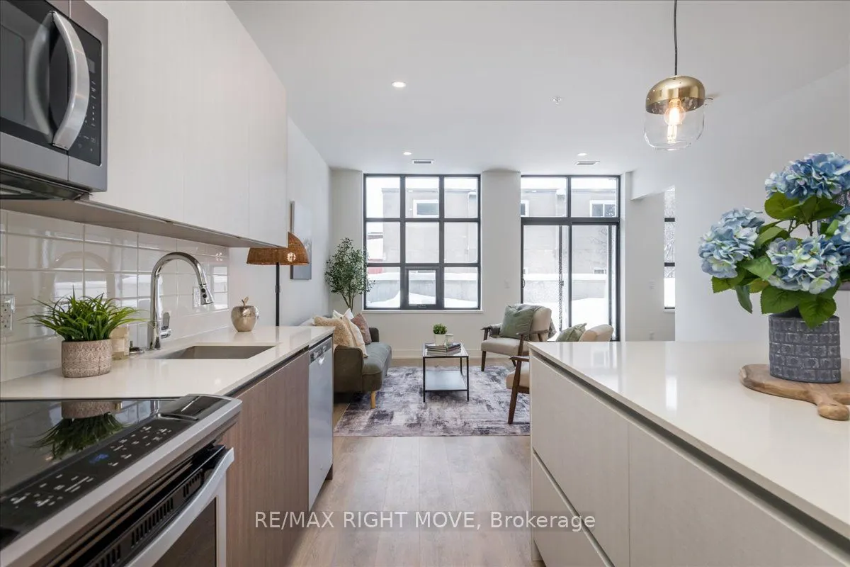21 Matchedash Street, #211