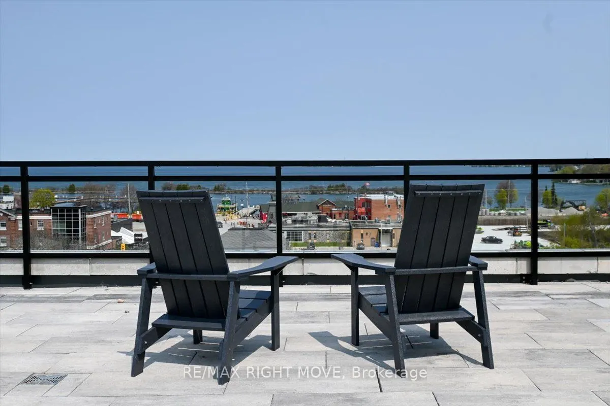 21 Matchedash Street, #211