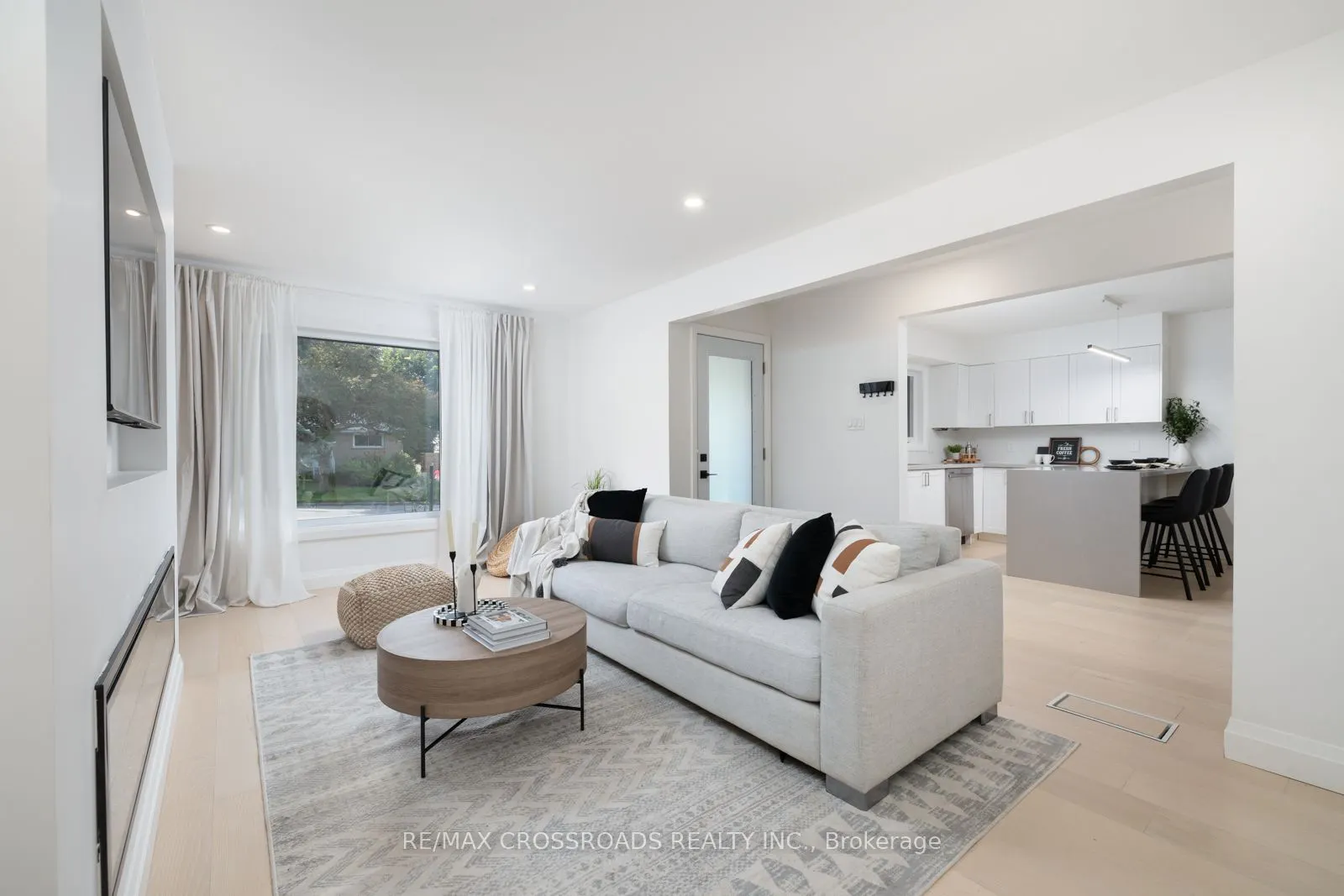 36 Queen St