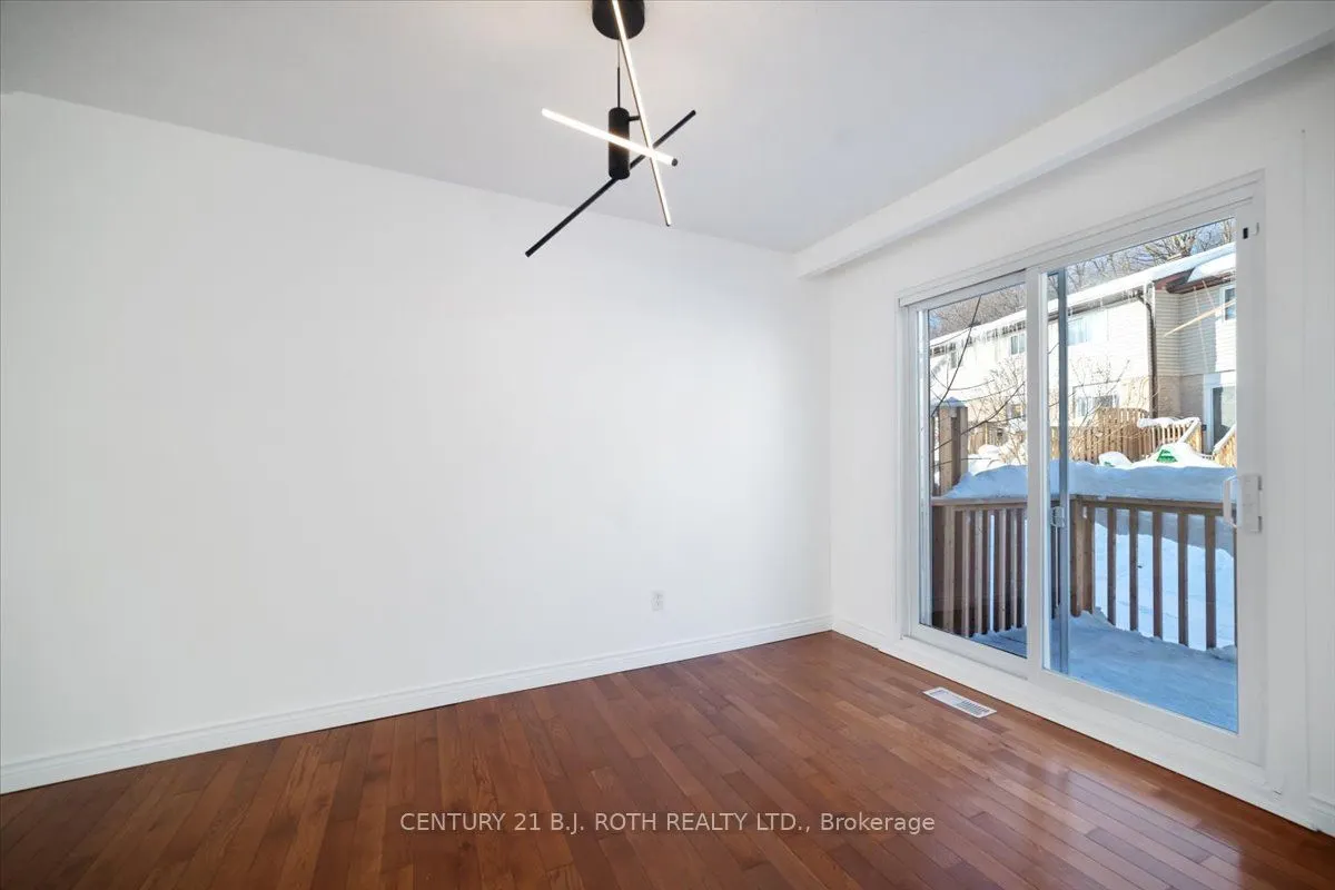 1095 MISSISSAGA Street, #152
