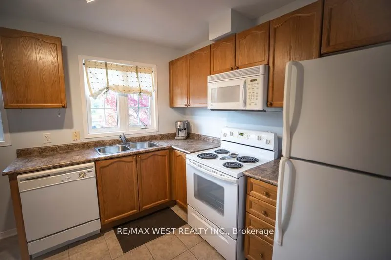 11 Royalton Lane, #11