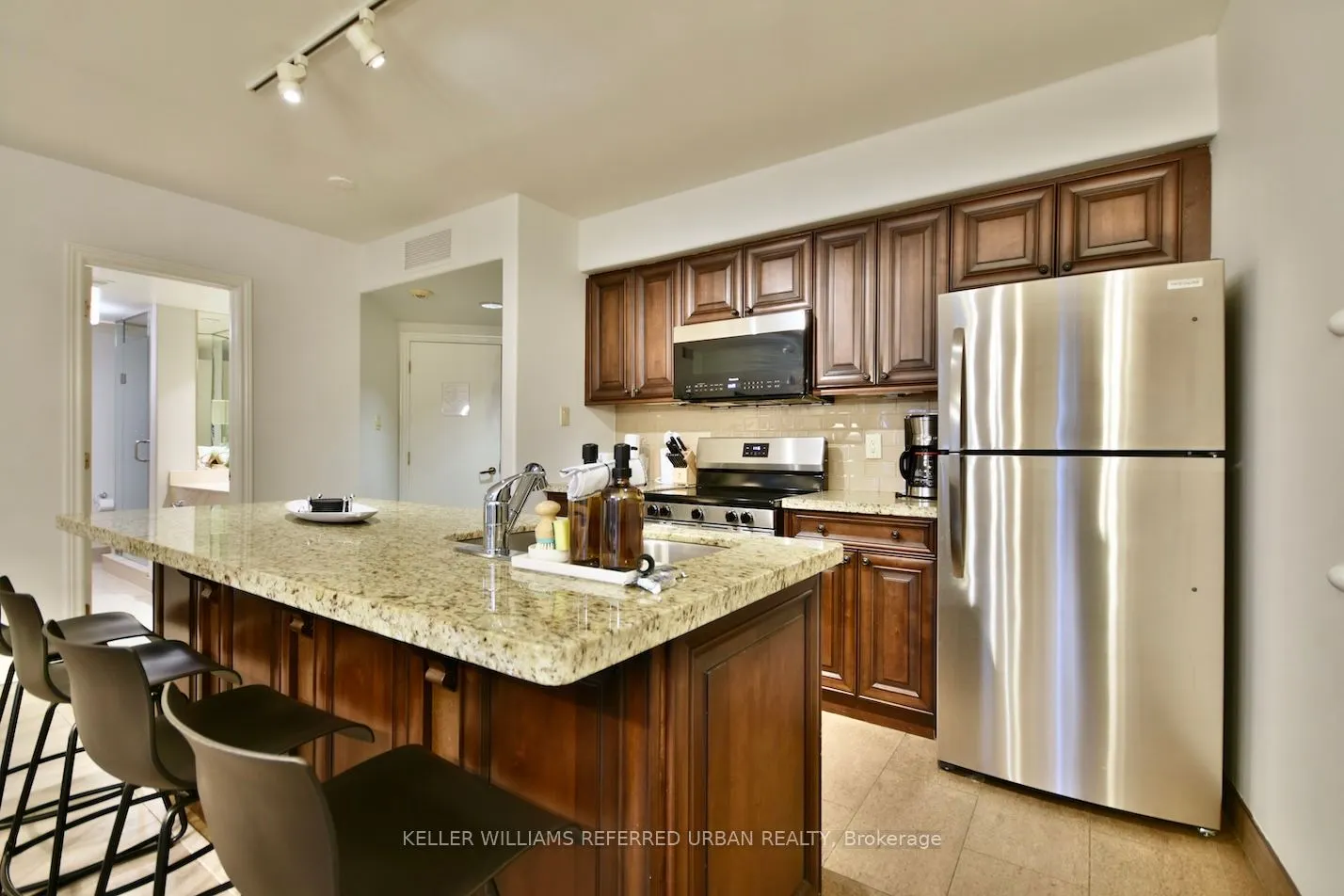 90 Highland Drive, #2266/67