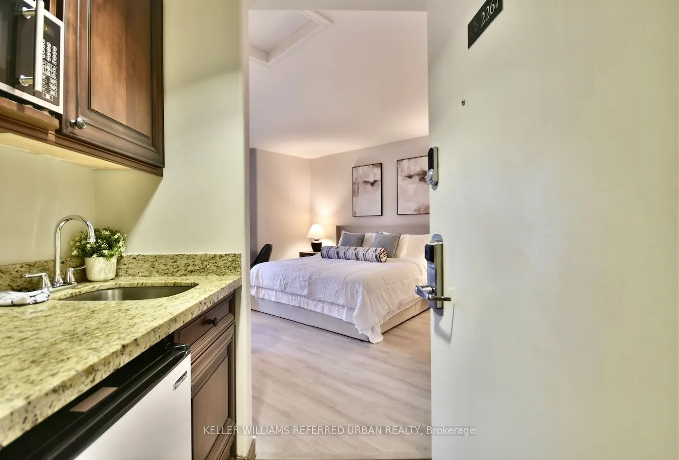 90 Highland Drive, #2266/67