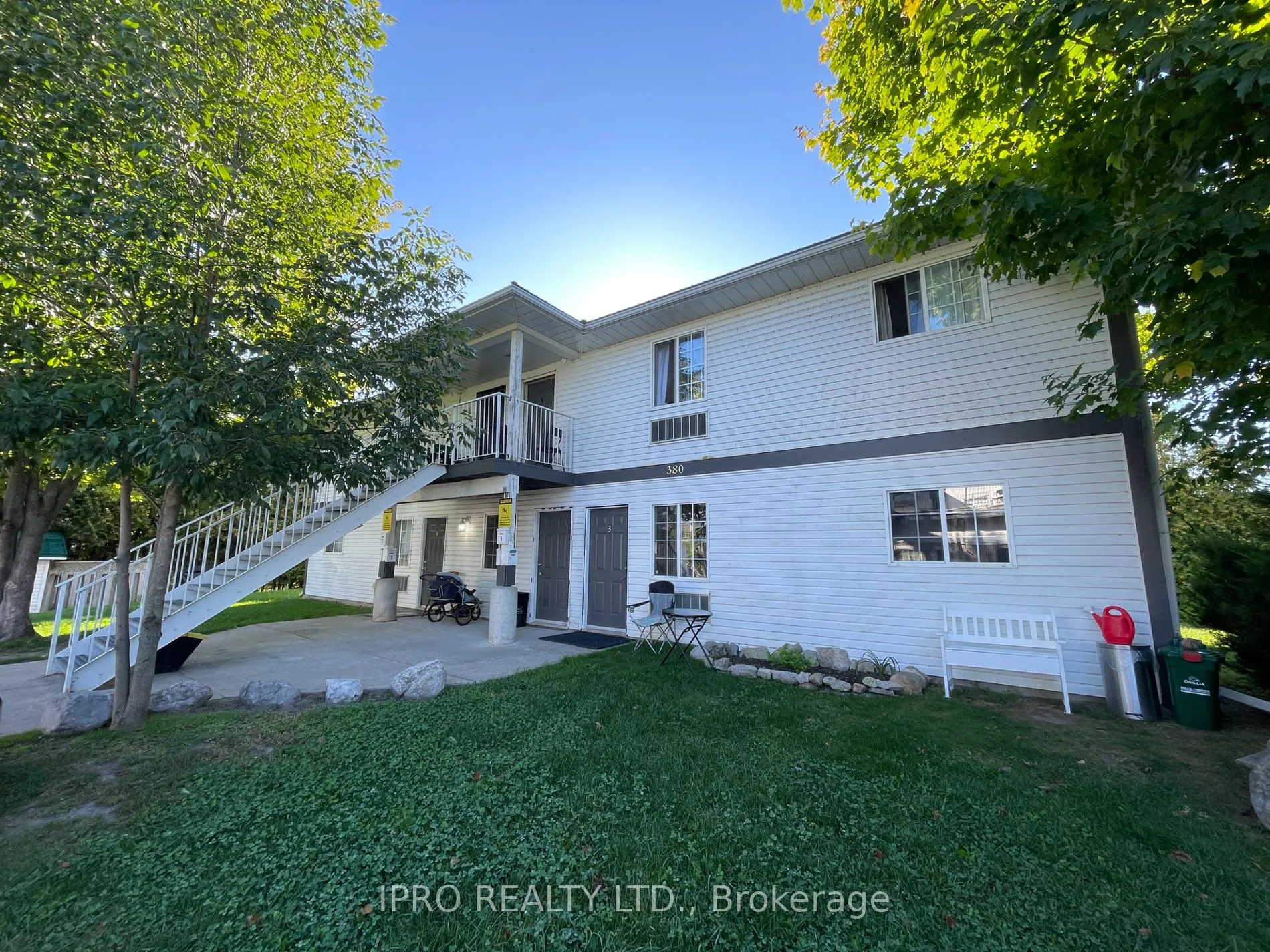 380 Bayview Parkway