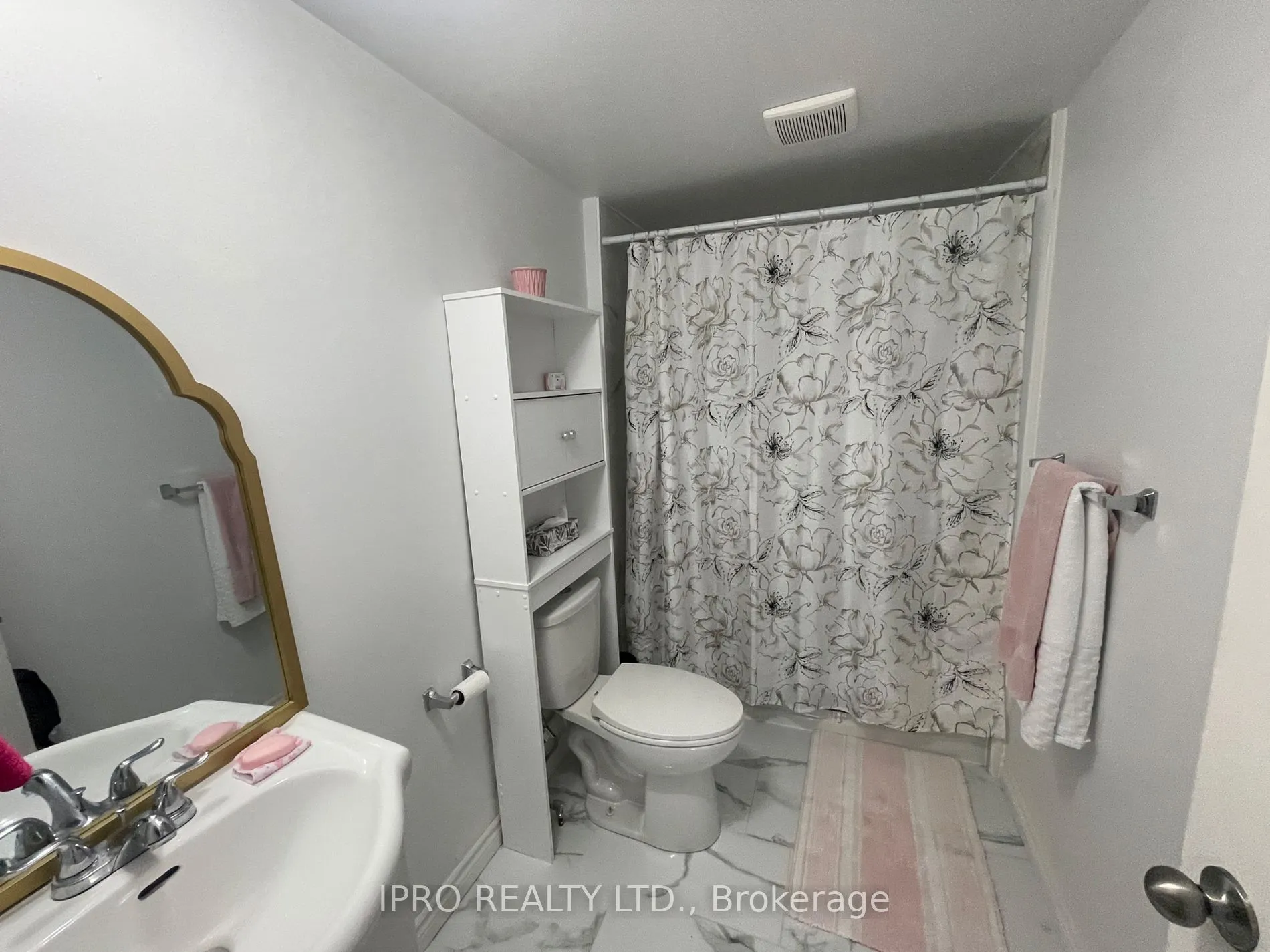 380 Bayview Parkway