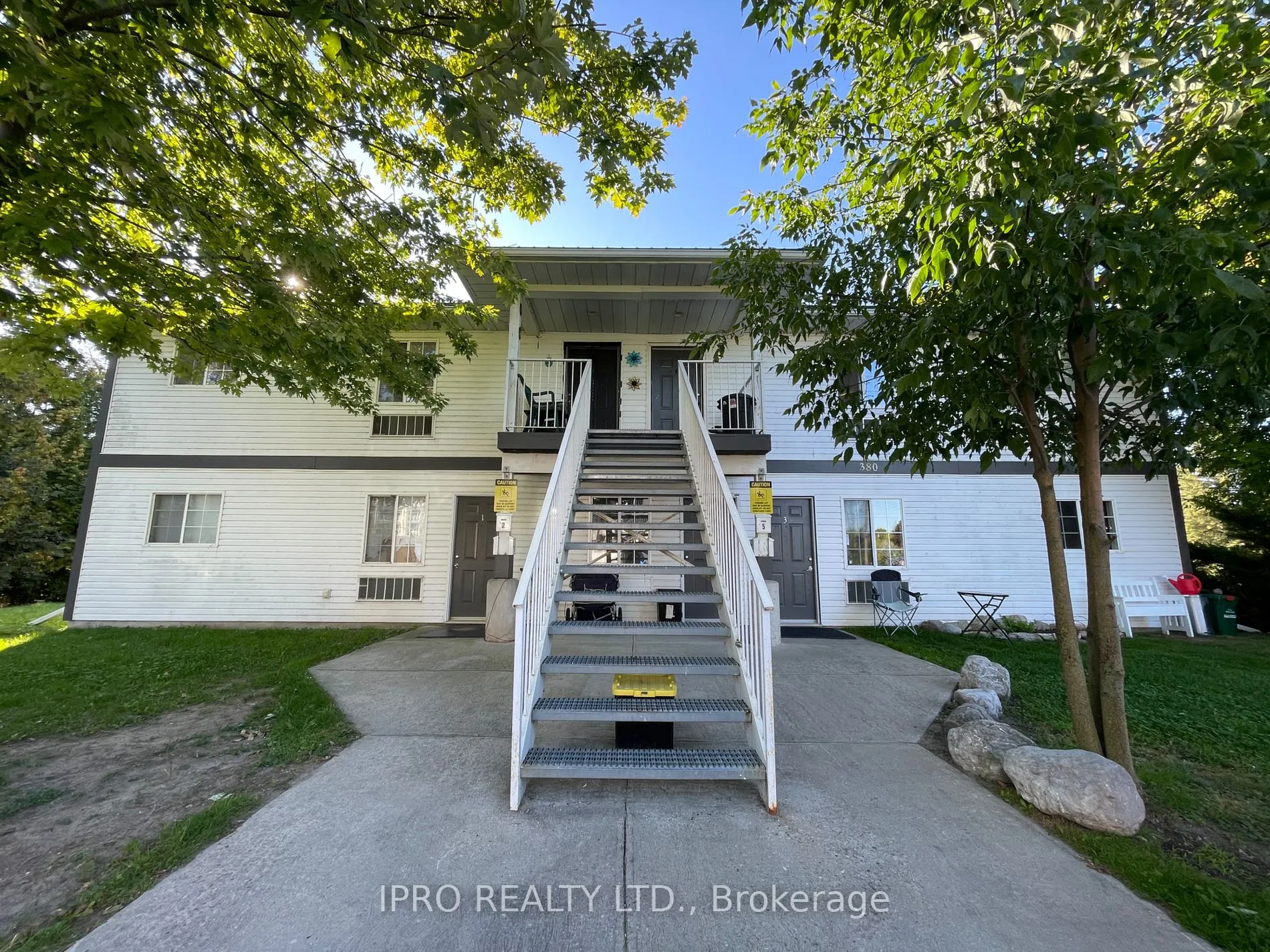 380 Bayview Parkway