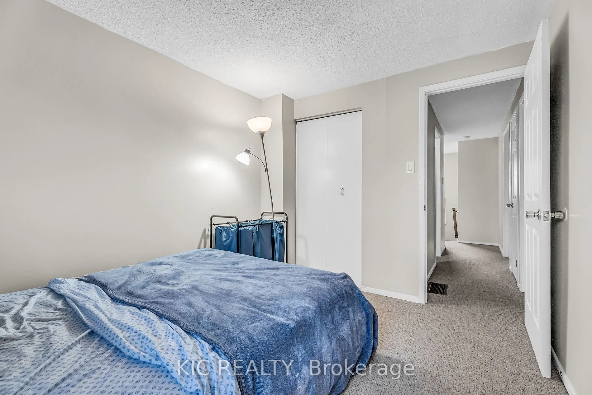 233 Innisfil Street, #19