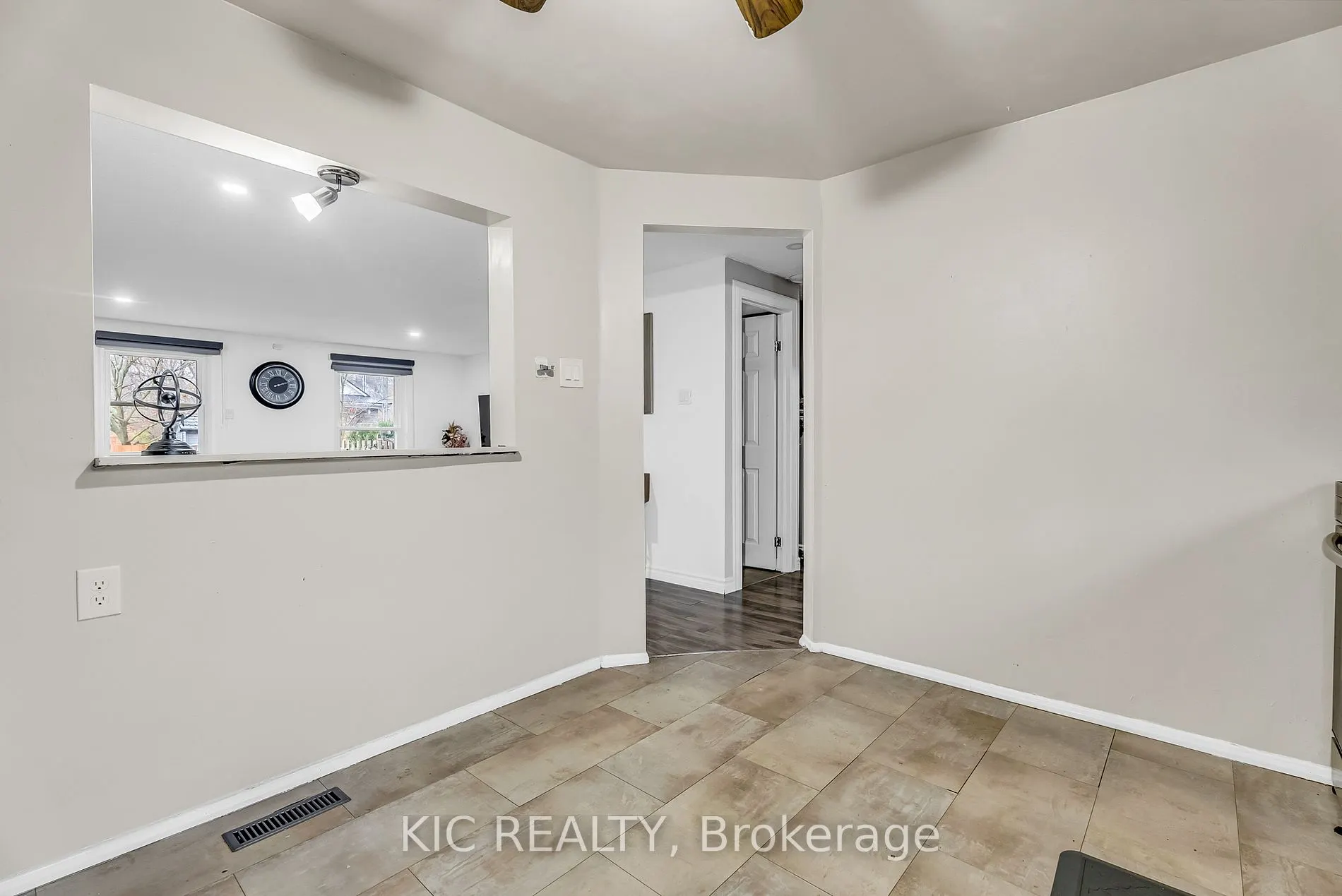 233 Innisfil Street, #19