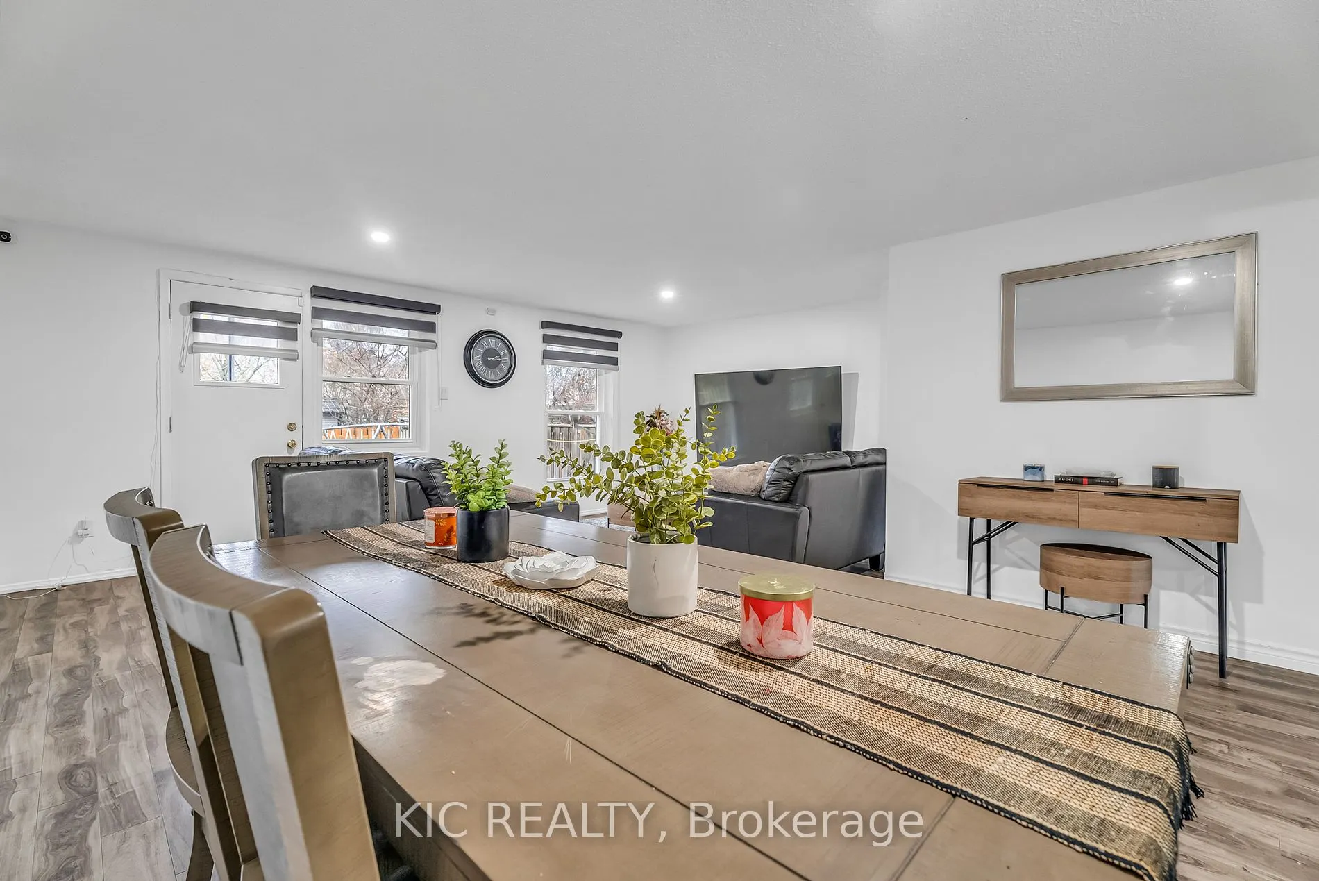 233 Innisfil Street, #19