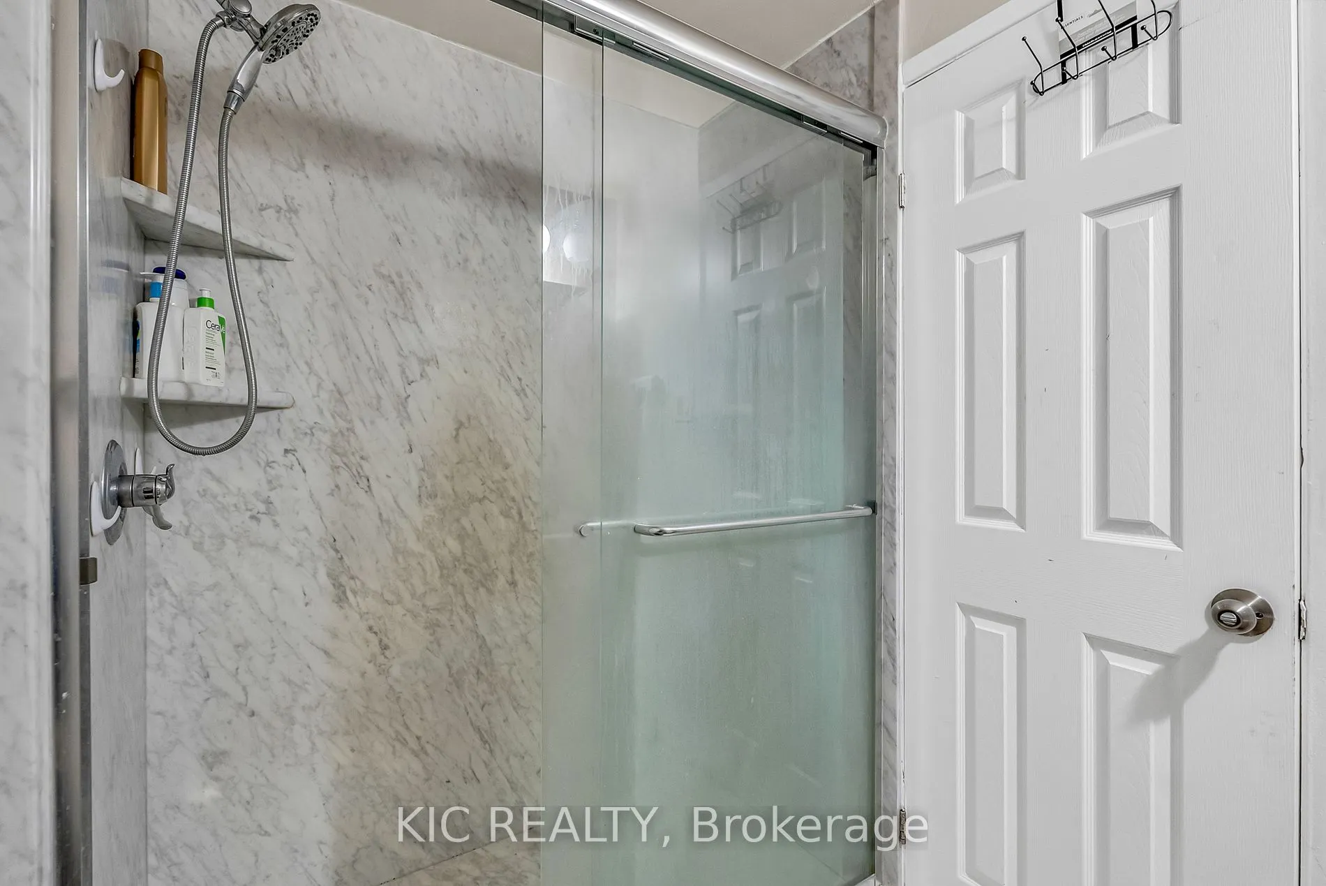 233 Innisfil Street, #19