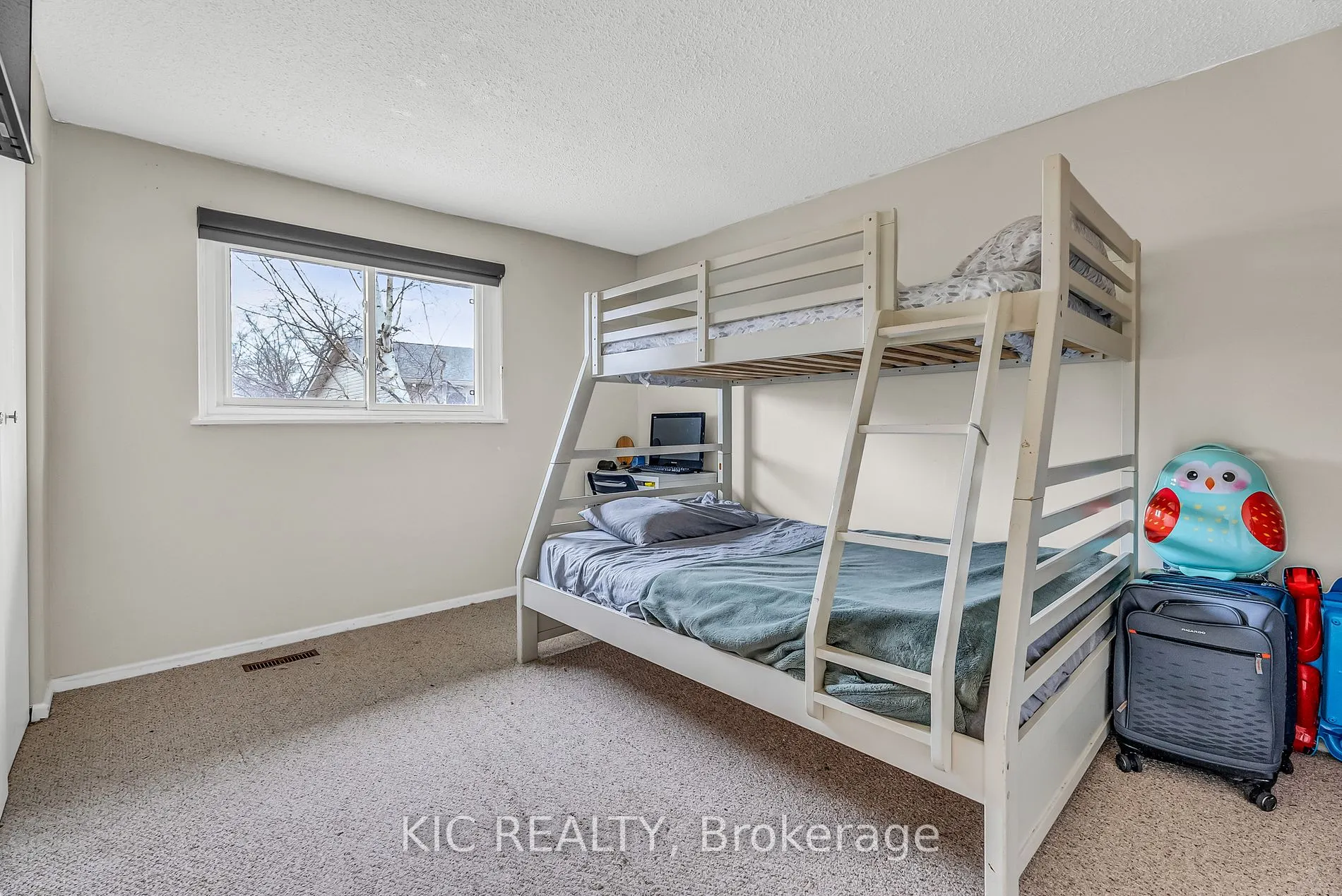 233 Innisfil Street, #19