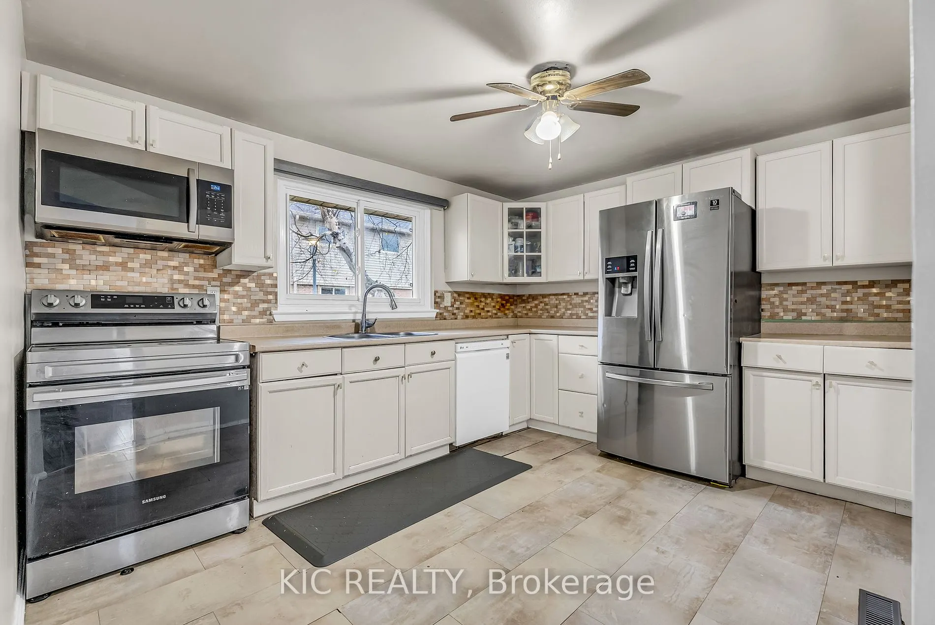 233 Innisfil Street, #19