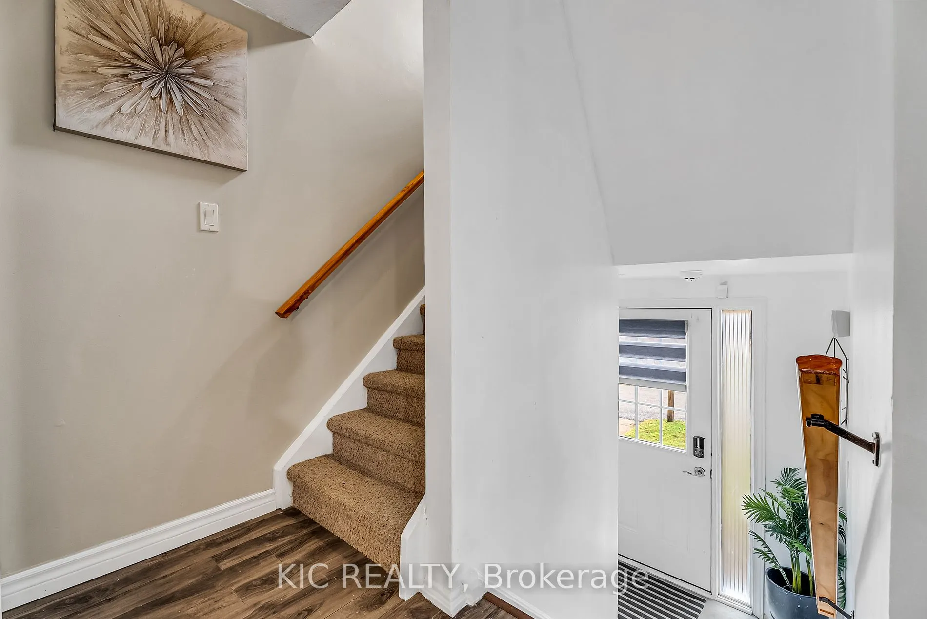 233 Innisfil Street, #19