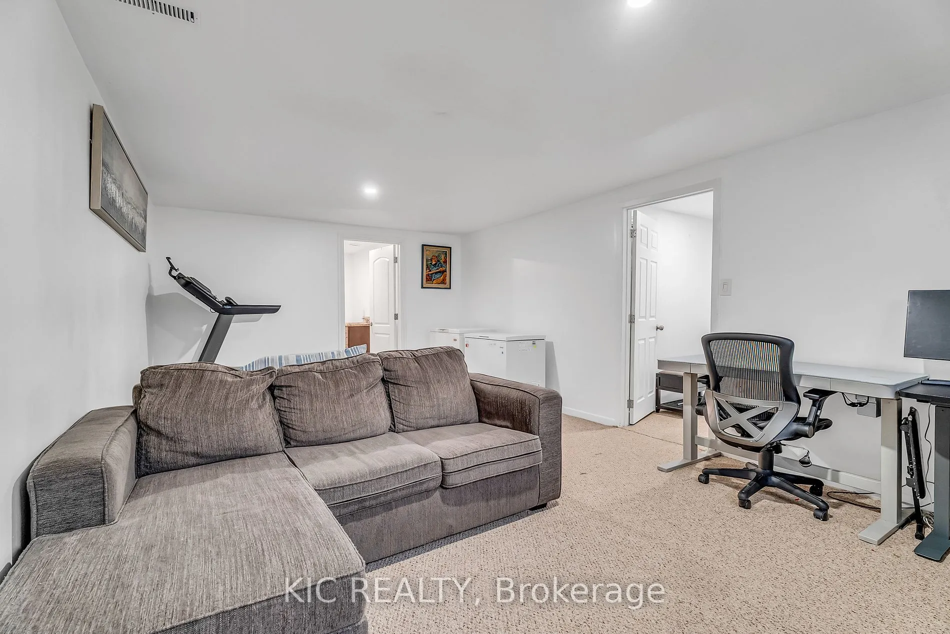 233 Innisfil Street, #19