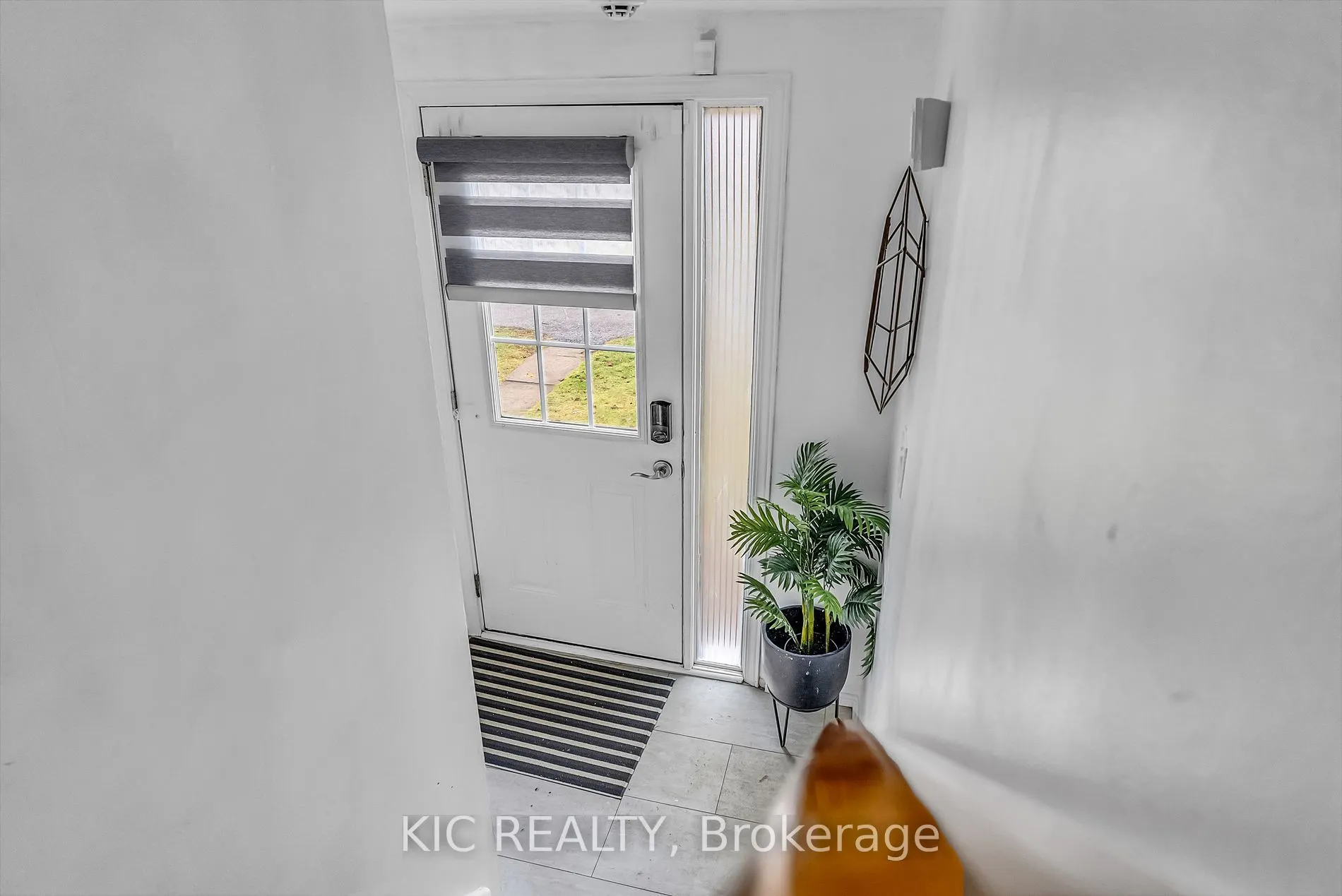233 Innisfil Street, #19