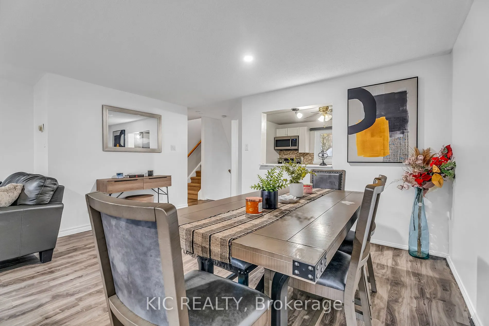 233 Innisfil Street, #19