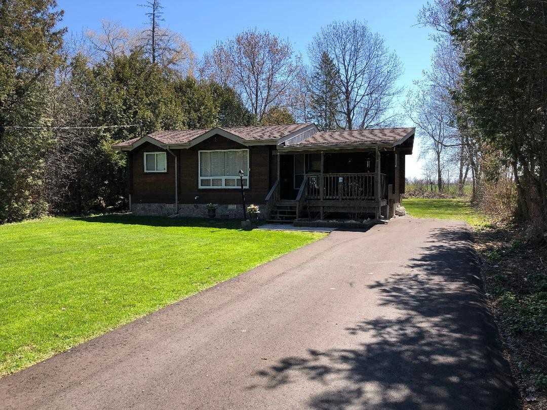 2409 Lakeshore Dr, (MLS® S4761045) See this detached house for