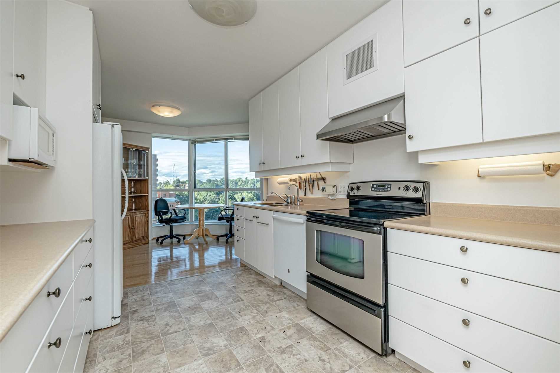 Dunlop St (MLS® S4847840) See this condo apartment for sale in