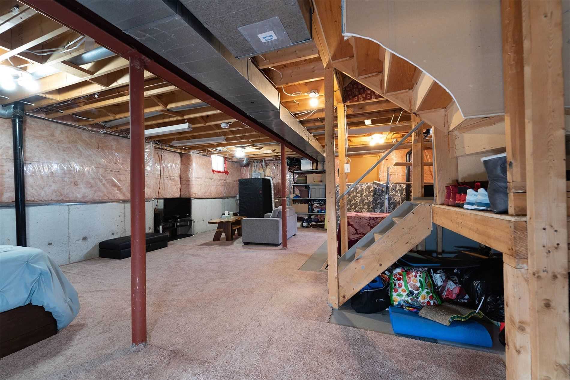 124 Laidlaw Dr
