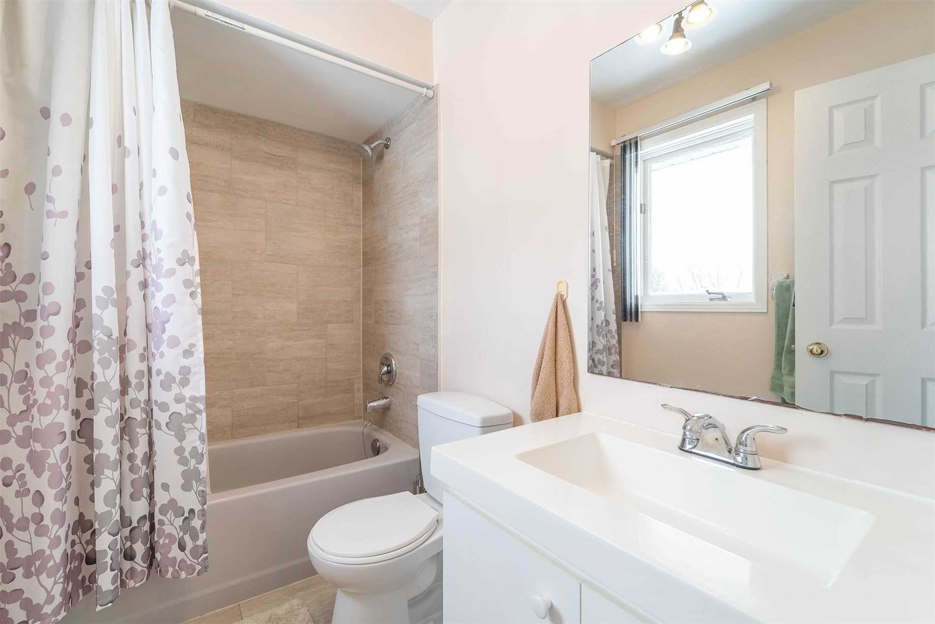 124 Laidlaw Dr