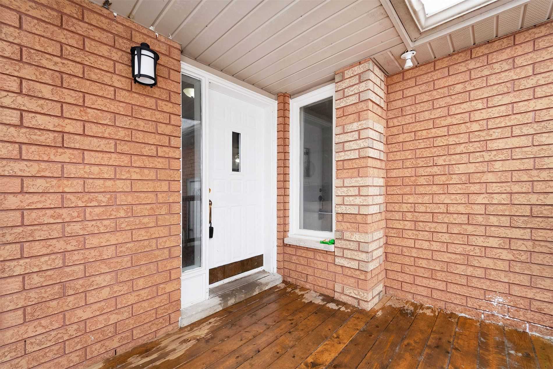 124 Laidlaw Dr