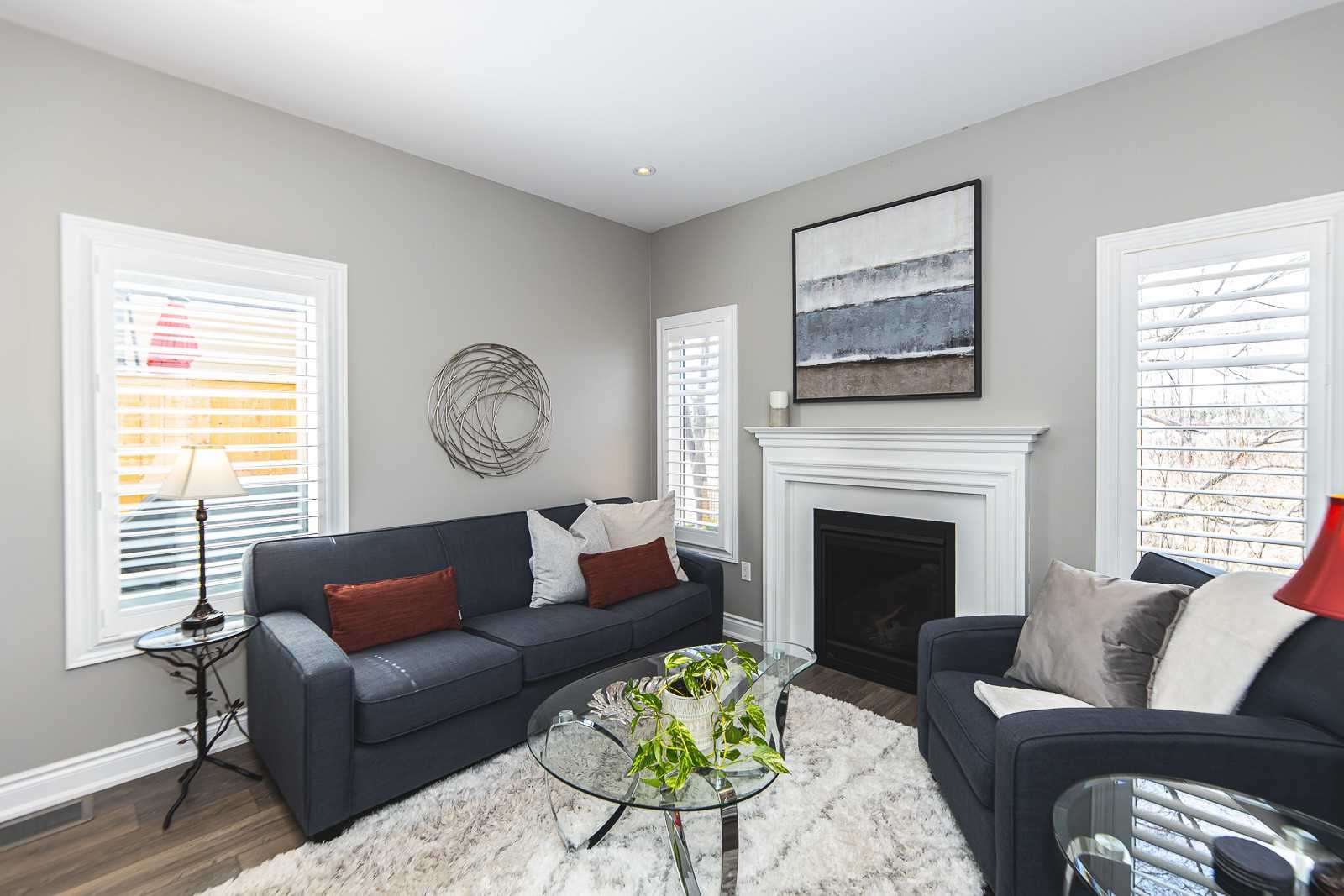 7 Hughes St