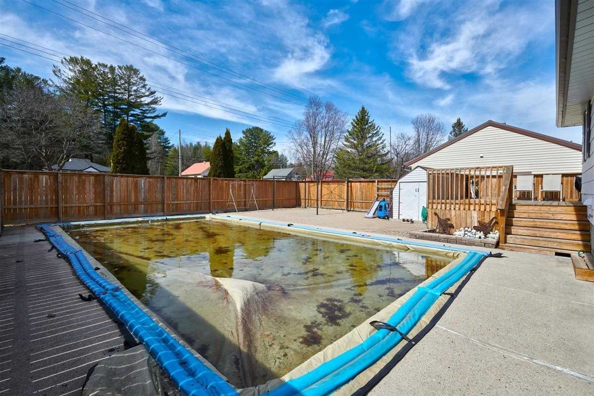 10 Jamieson Cres
