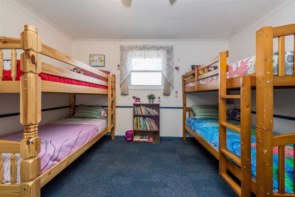 10 Jamieson Cres