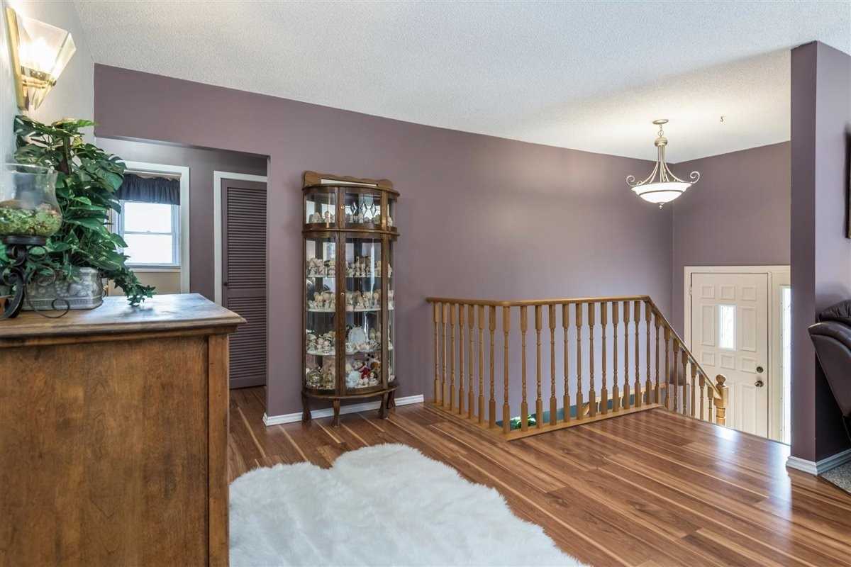 10 Jamieson Cres