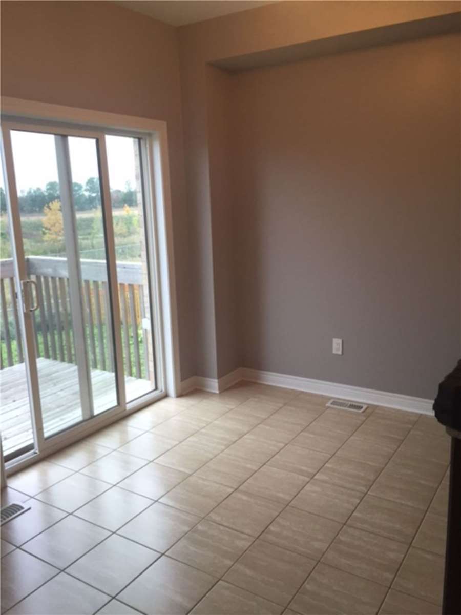 46 Forsyth Cres