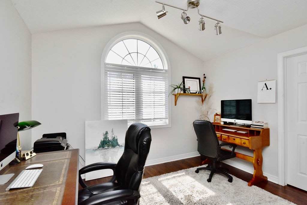 60 Crimson Ridge Rd
