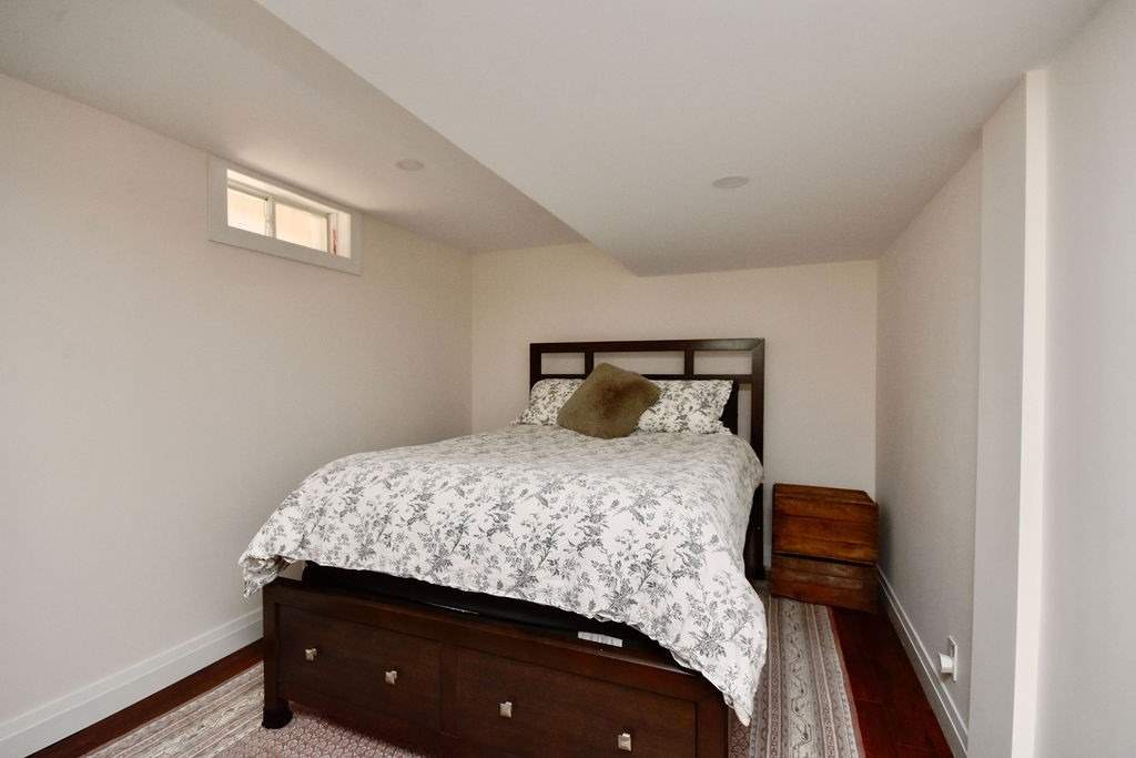 60 Crimson Ridge Rd