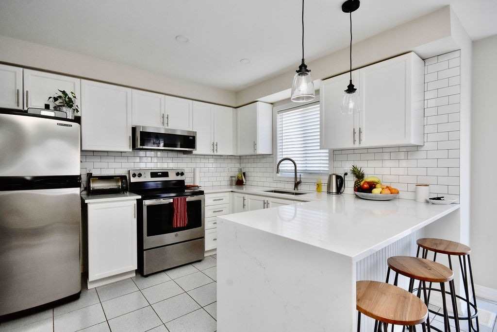 60 Crimson Ridge Rd