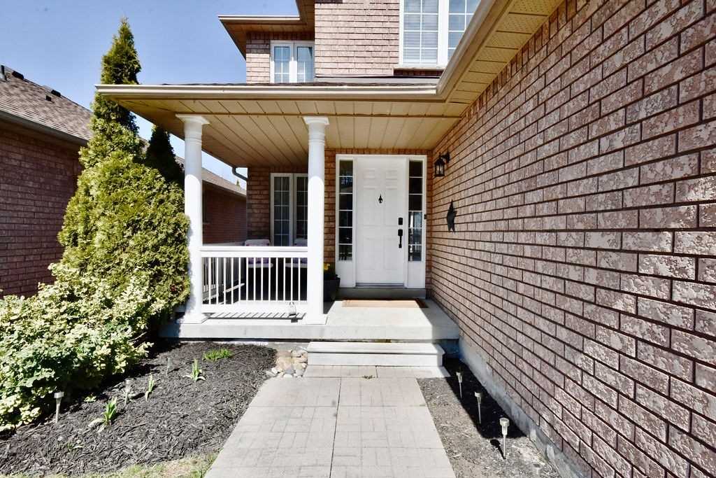 60 Crimson Ridge Rd