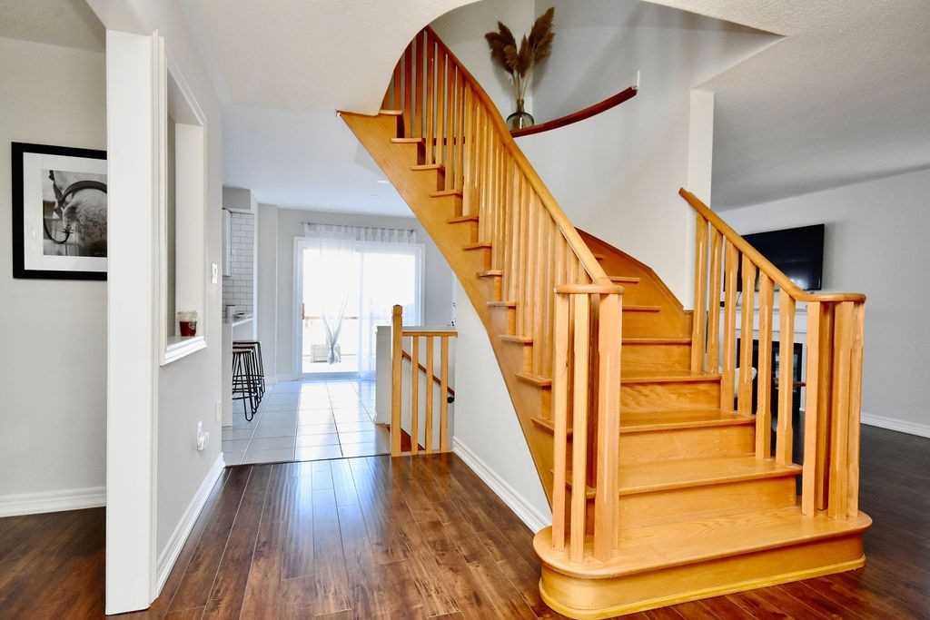 60 Crimson Ridge Rd