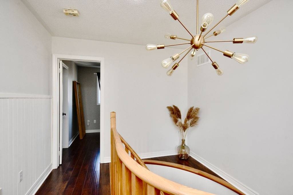 60 Crimson Ridge Rd