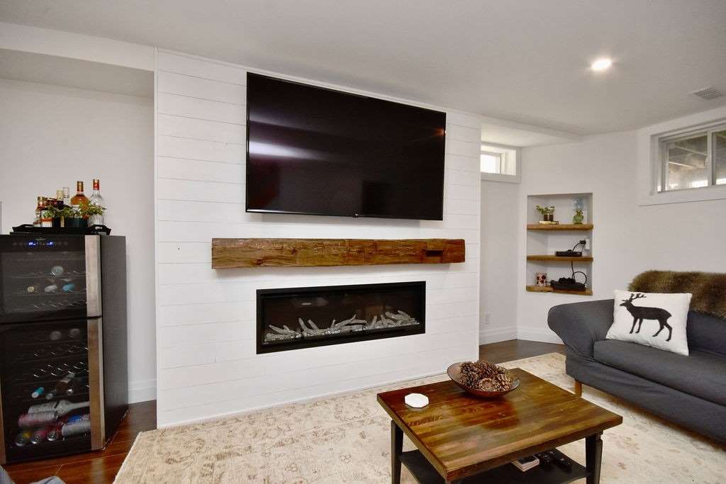 60 Crimson Ridge Rd