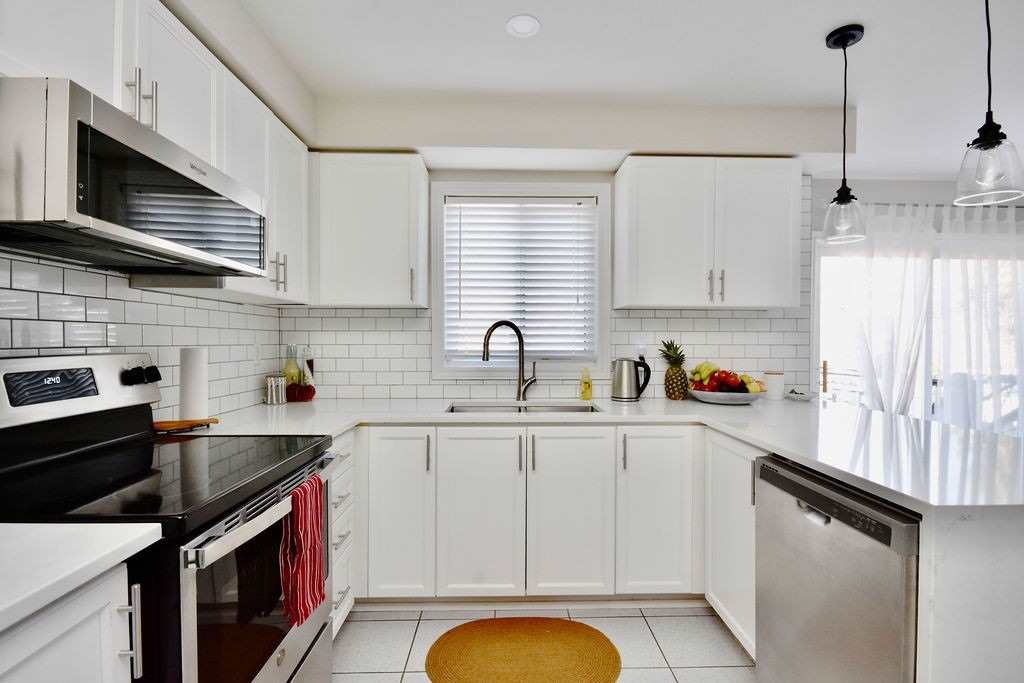 60 Crimson Ridge Rd