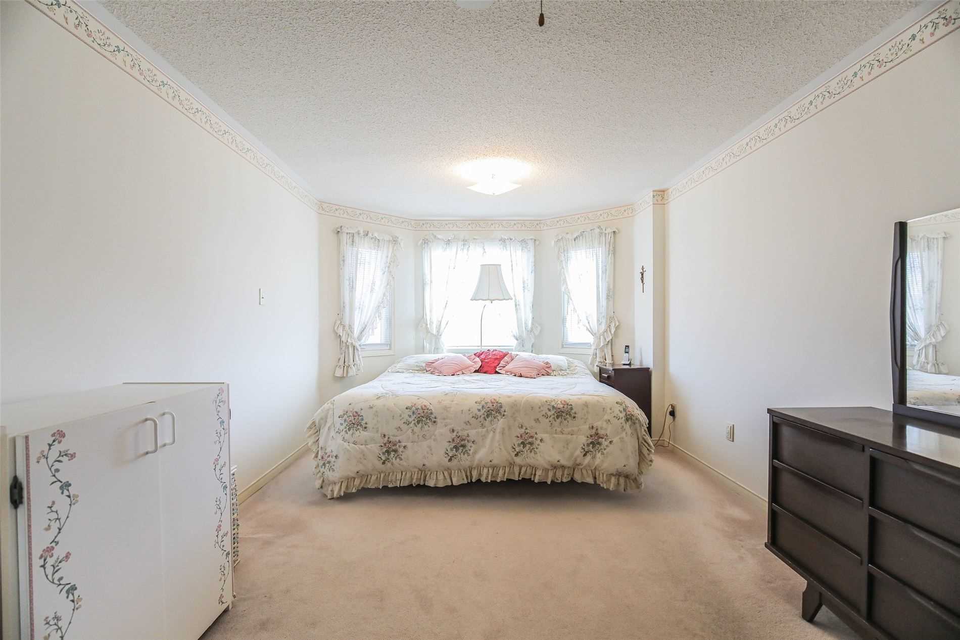 Listing S5204483 - Large Photo # 25