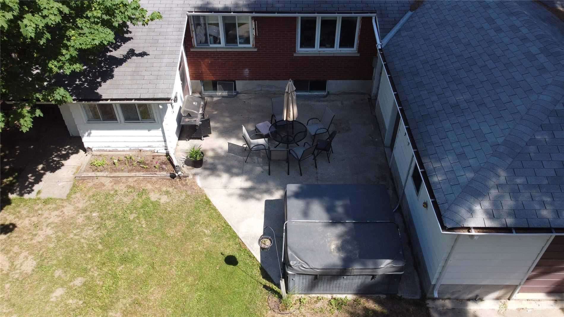 19 Locke Ave