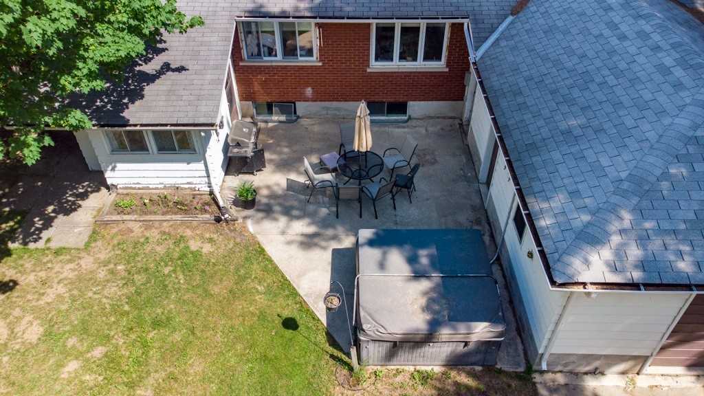 19 Locke Ave