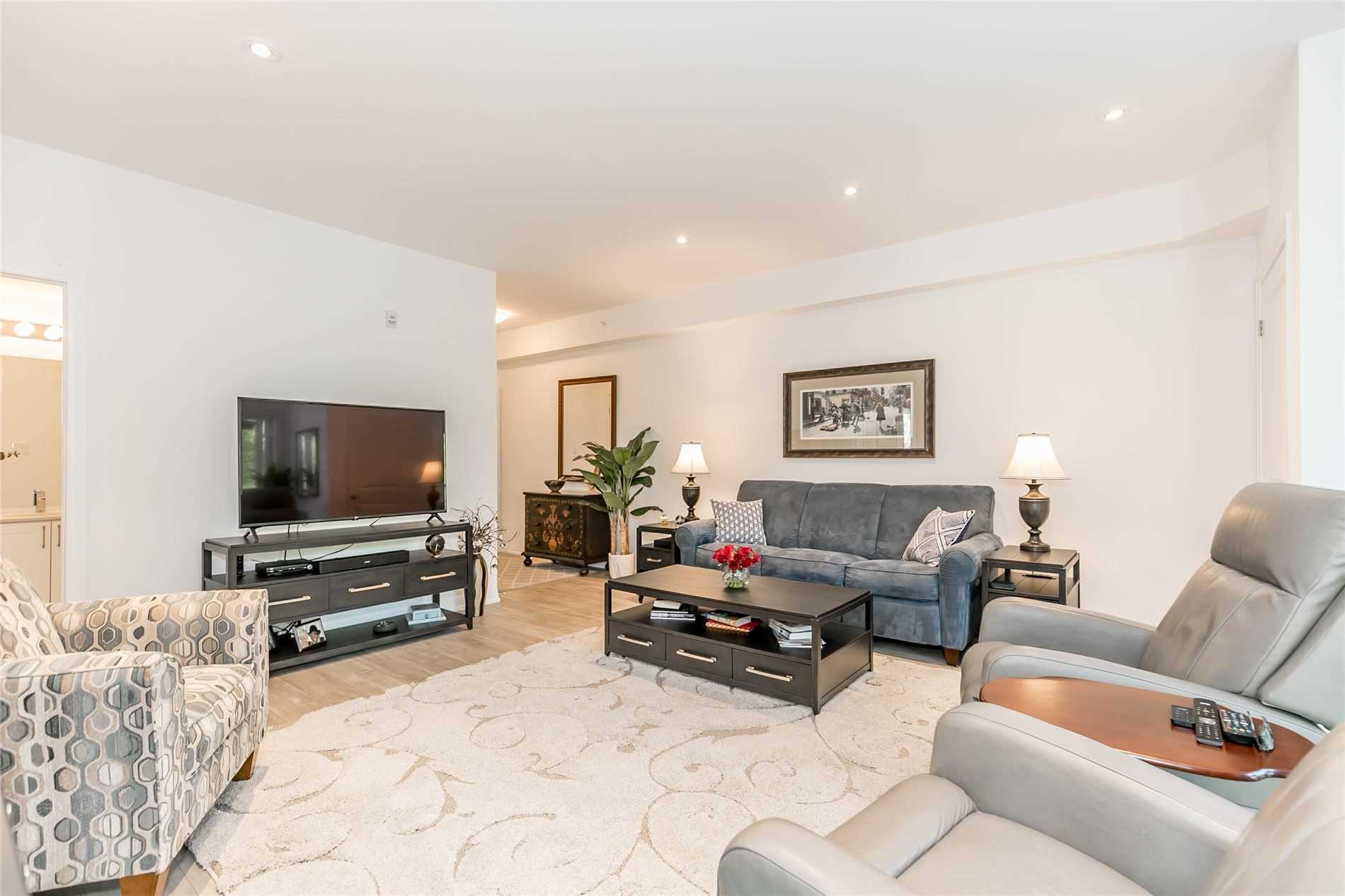 304 Essa Rd, #614