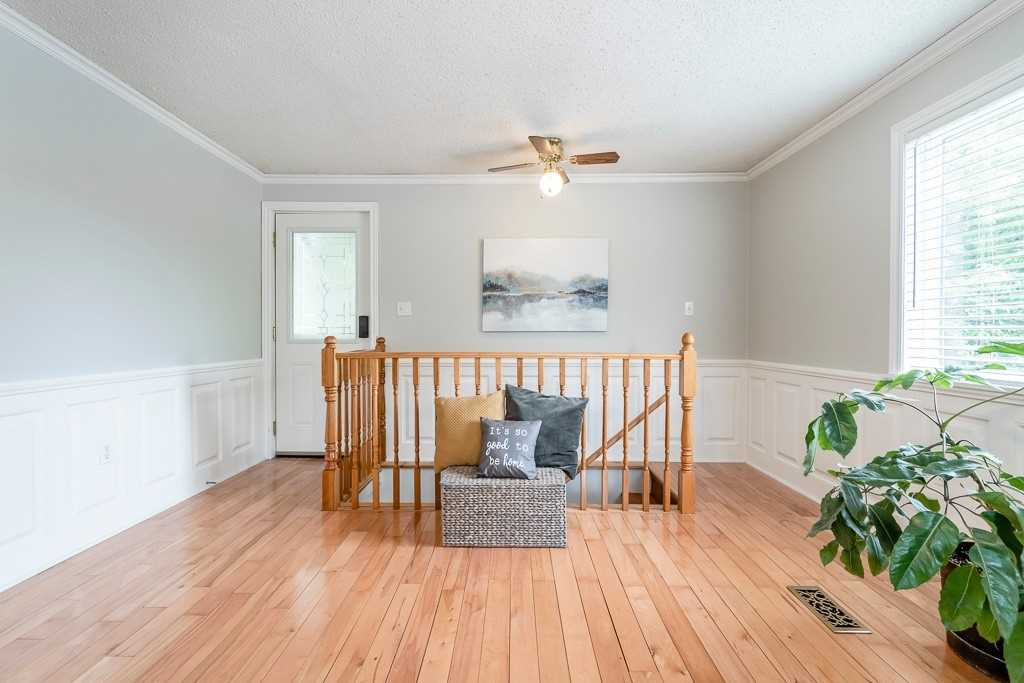18 Centre St