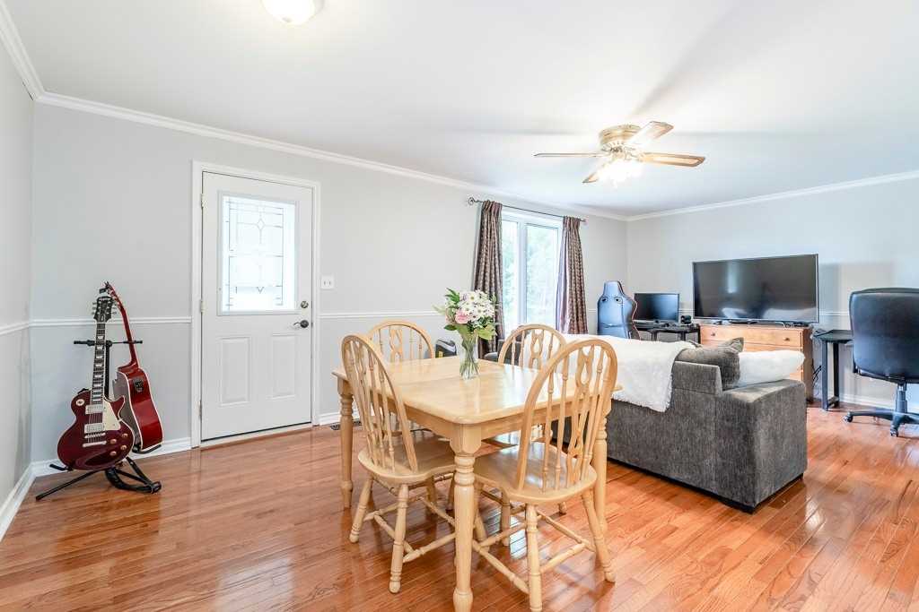 18 Centre St